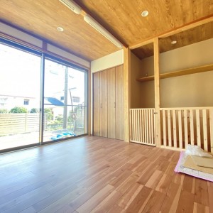 自然素材にこだわったオリジナルゲージ